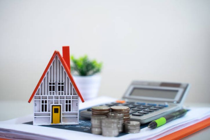 Bank calculates the home loan rate,selling home concept,Home insurance